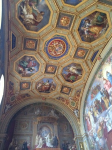 Ceiling paintings with an almost honeycomb like shape